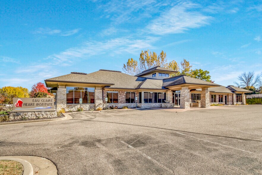 Primary Photo Of 659 W Hamilton Ave, Eau Claire Medical For Sale