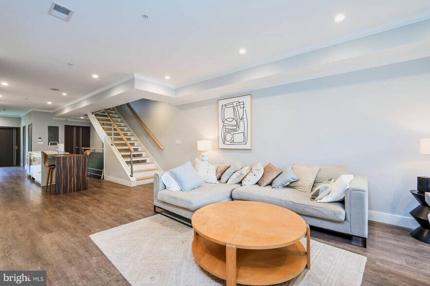 More Photos Of 1461 Chapin St NW, Washington Apartments For Sale