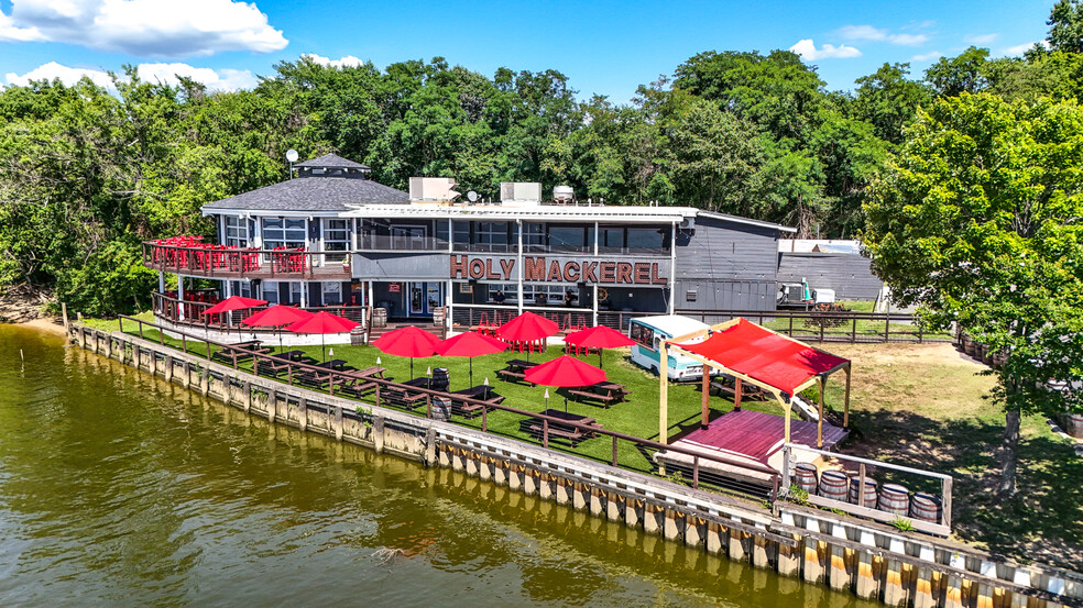 Primary Photo Of 700 Jordan Point Rd, Hopewell Restaurant For Sale