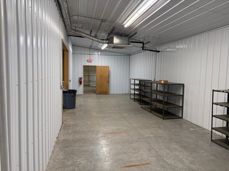 More Photos Of 431 1st St, Hollister Flex For Sale