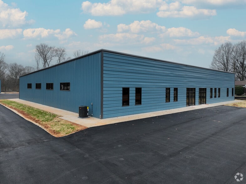 Primary Photo Of 2078 Statesville Hwy, Mooresville Warehouse For Lease