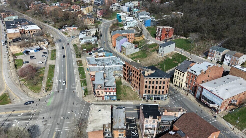 More Photos Of 2108 Central Pky, Cincinnati Loft Creative Space For Sale