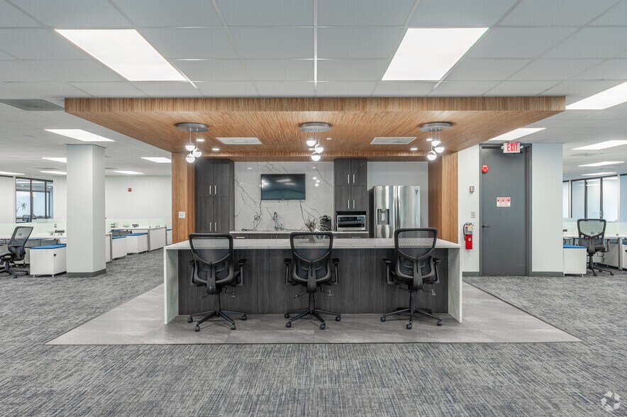 More Photos Of 3150 Holcomb Bridge Rd, Norcross Office For Lease