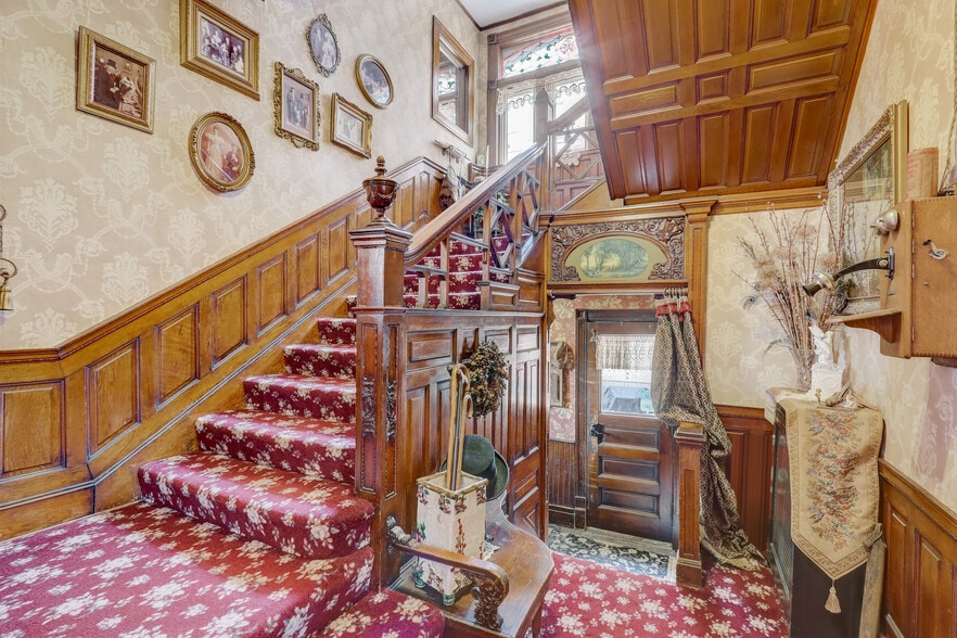 More Photos Of 3209 W Wells St, Milwaukee Hospitality For Sale