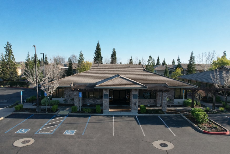 Primary Photo Of 1737 Creekside Dr, Folsom Medical For Lease