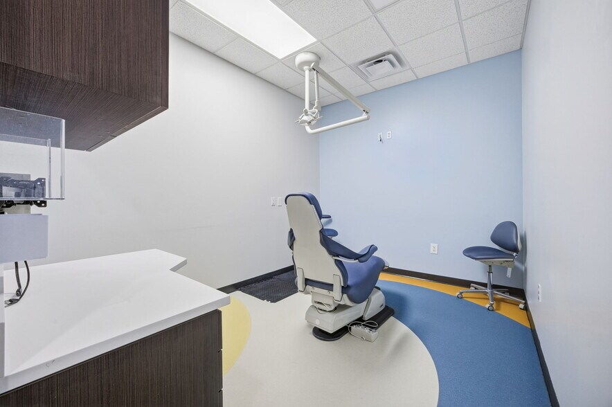 More Photos Of 4010 Sandy Brook Dr, Round Rock Medical For Sale