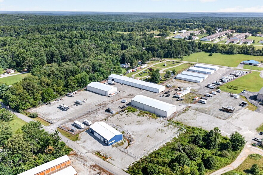 More Photos Of 110 Woodlands Cir, Crossville Self Storage For Sale