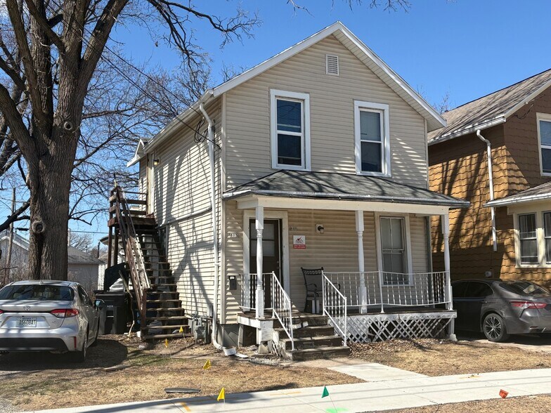 More Photos Of 708 W Lincoln Ave, Oshkosh Apartments For Sale