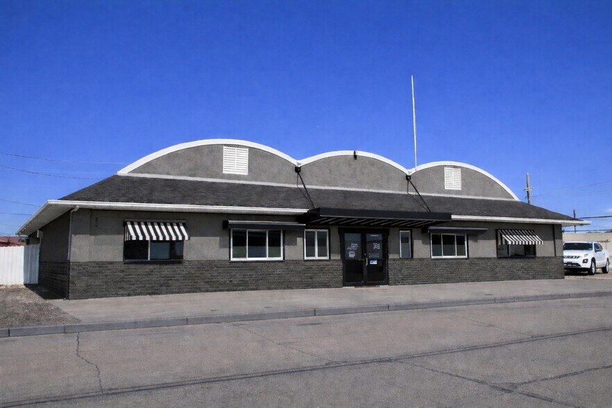 Primary Photo Of 2207-2209 9th St, Greeley General Retail For Lease