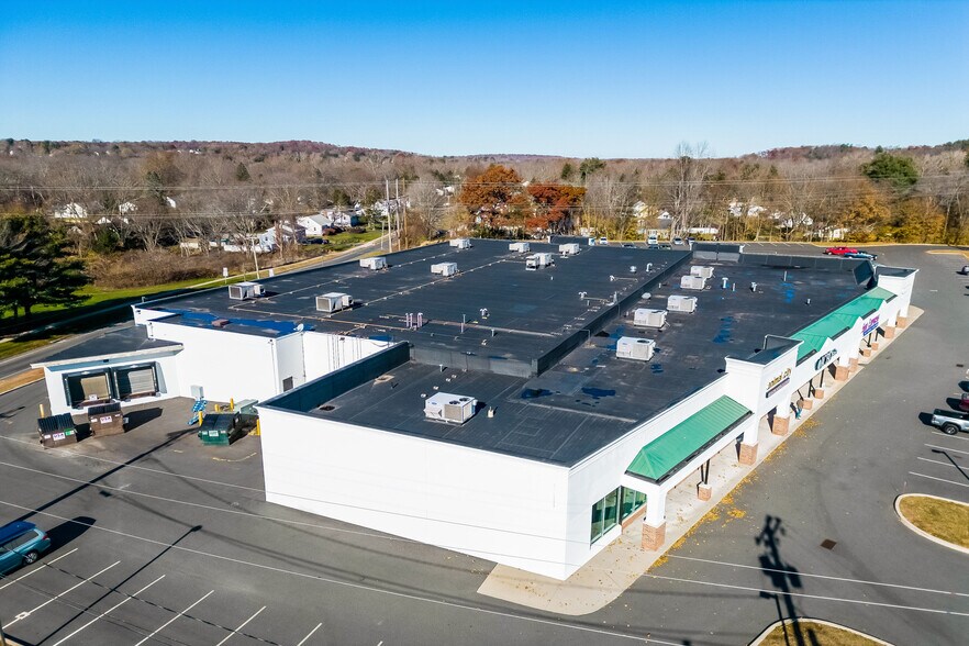 More Photos Of 425 Talcottville Rd, Vernon Freestanding For Lease