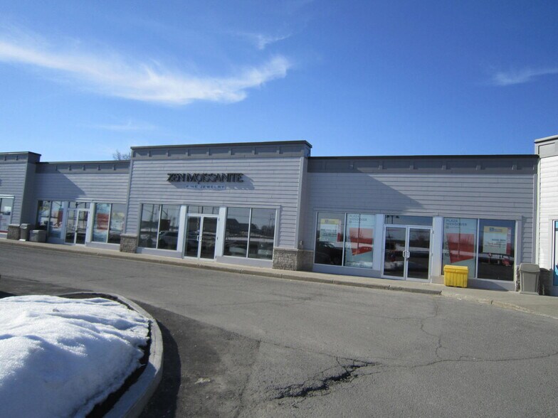 More Photos Of 3184 du Quai Ave, Alfred and Plantagenet Department Store For Lease