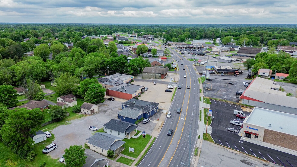 More Photos Of 3240 Lone Oak Rd, Paducah Storefront For Lease