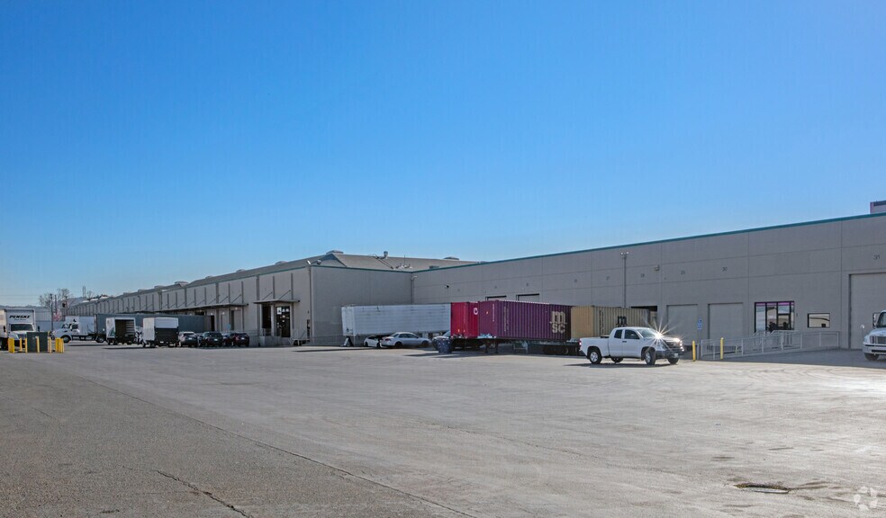 More Photos Of 1501 Doolittle Dr, San Leandro Warehouse For Lease