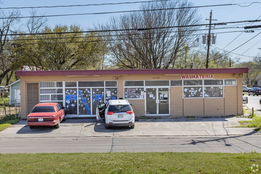 More Photos Of 5602 Cavalcade St, Houston Storefront For Sale