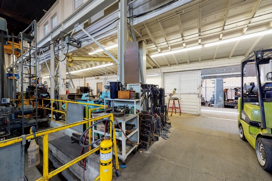 More Photos Of 3400-3470 Randolph St, Huntington Park Warehouse For Lease