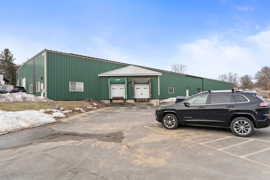 More Photos Of 27 Kent St, Ballston Spa Warehouse For Lease