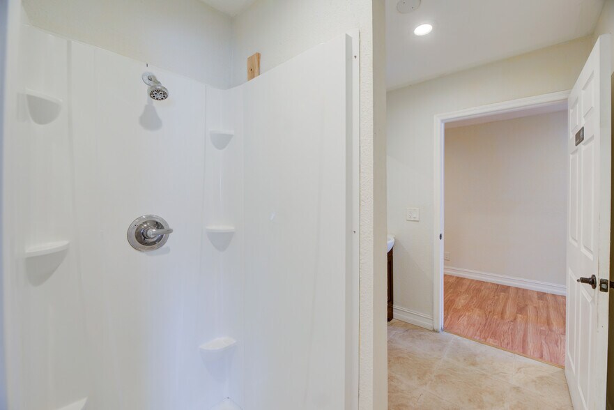 More Photos Of 359 10th St, West Palm Beach Storefront Retail Office For Sale