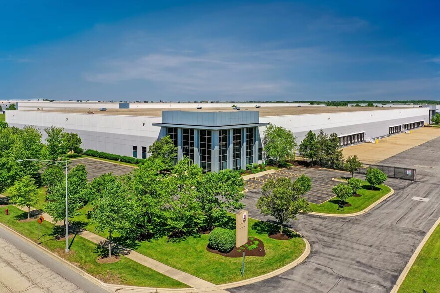 More Photos Of 2301 Ellis Ct, New Lenox Distribution For Lease