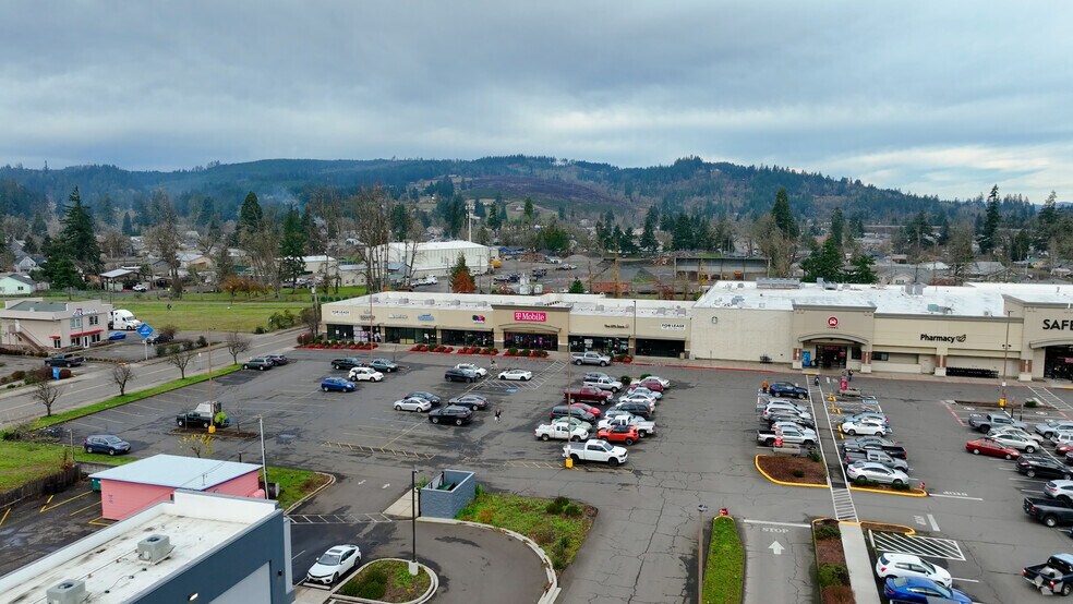 More Photos Of 1498 E Main St, Cottage Grove Storefront For Sale