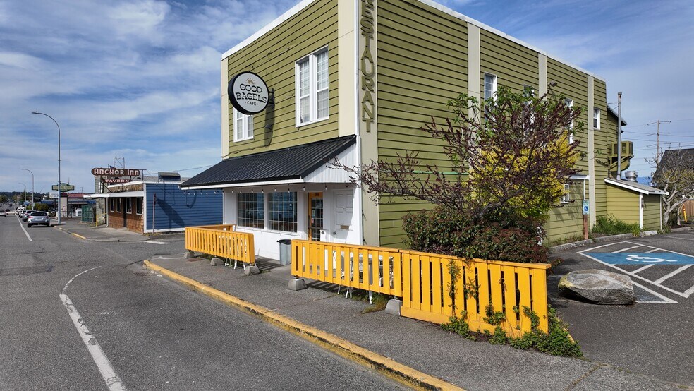 More Photos Of 2001-2011 Commercial Ave, Anacortes Storefront Retail Office For Sale