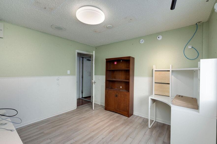 More Photos Of 2515 7th Ave, Garden City Warehouse For Lease