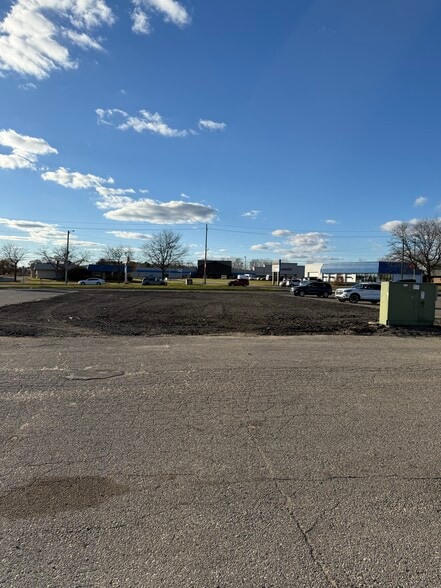 More Photos Of 3393 S Linden Rd, Flint Land For Lease