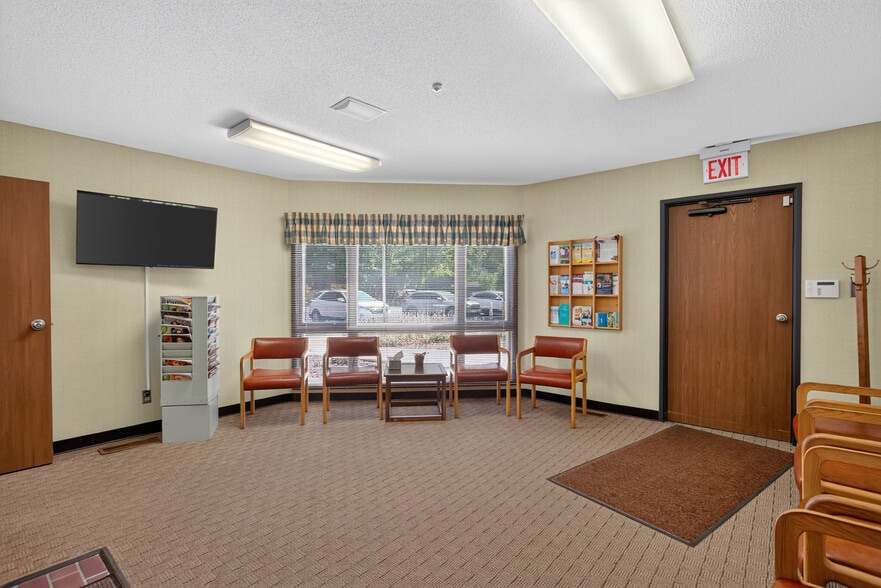 More Photos Of 2575 Spring Arbor Rd, Jackson Medical For Sale