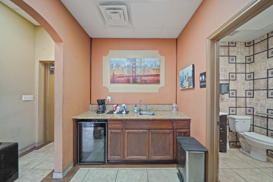 More Photos Of 6615 FM 1464 Rd, Richmond Auto Repair For Sale