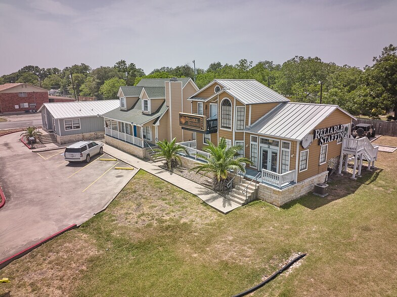 More Photos Of 382 S Interstate 35, New Braunfels Medical For Lease