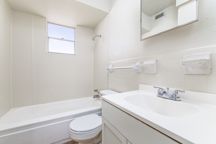 More Photos Of 4401 Southwest Blvd, San Angelo Apartments For Sale