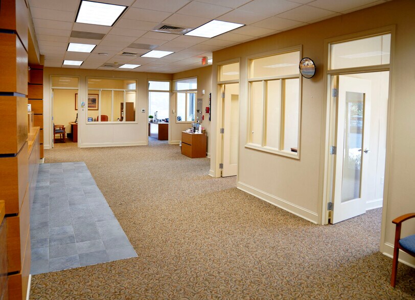 More Photos Of 102 Baughmans Ln, Frederick General Retail For Sale
