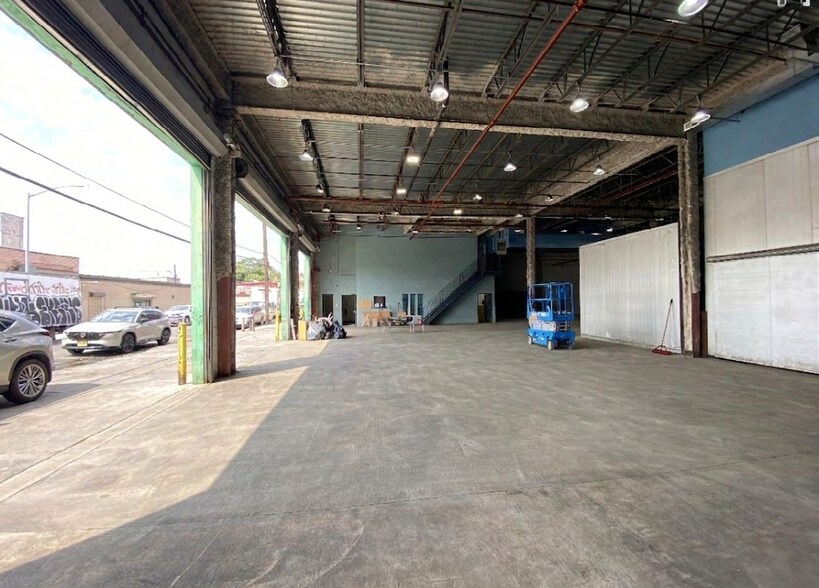 More Photos Of 35 Division Pl, Brooklyn Warehouse For Sale