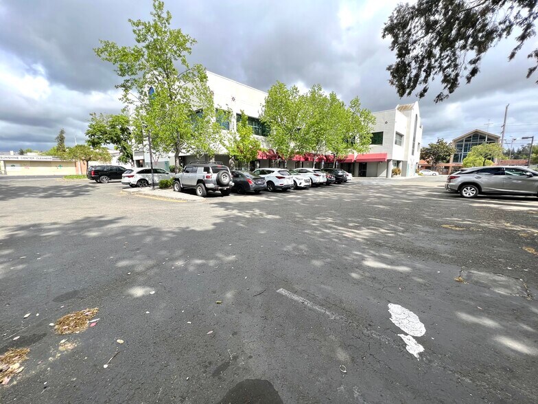 More Photos Of 22535-22551 2nd St, Hayward Office For Lease