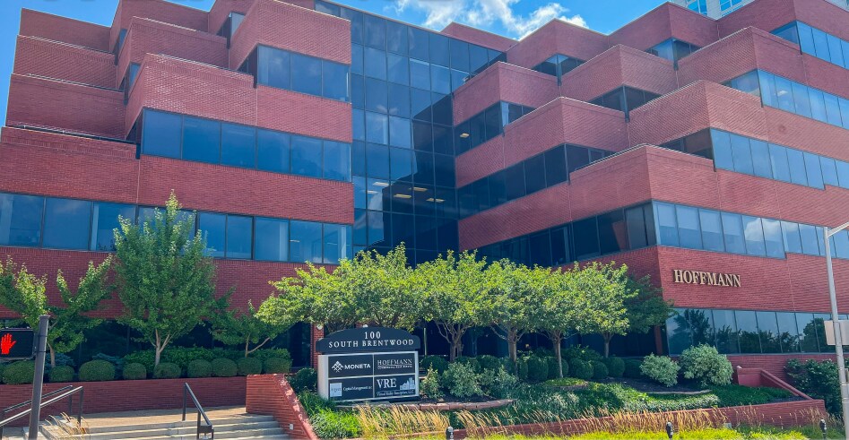 More Photos Of 100 S Brentwood Blvd, Clayton Office For Lease