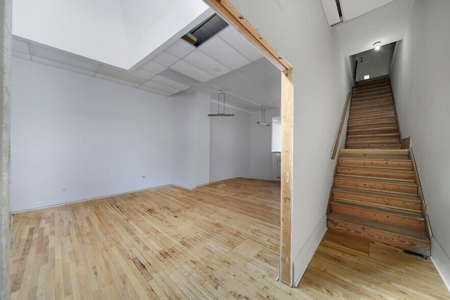 More Photos Of 117 Main St, Chester Office For Sale