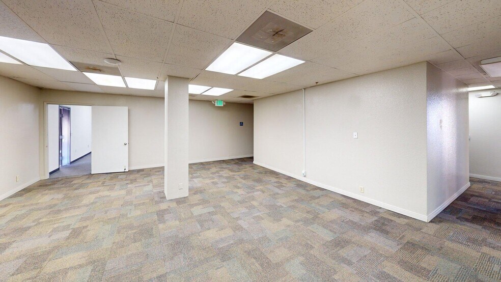 More Photos Of 13722 S Harvard Pl, Gardena Industrial For Lease