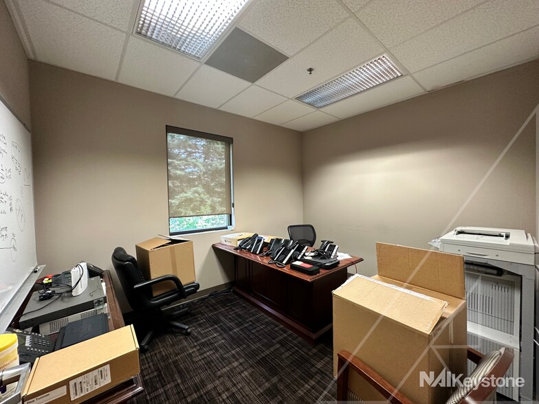 More Photos Of 45 Commerce Dr, Wyomissing Office For Lease