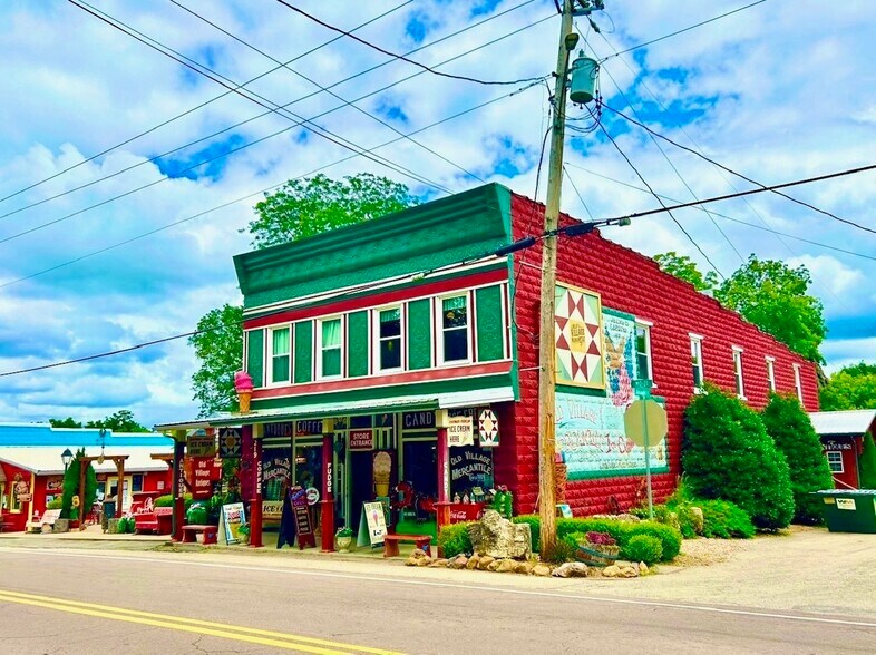 More Photos Of 219 MO-21, Caledonia Storefront Retail Residential For Sale