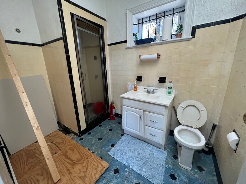 More Photos Of 303 E 98th St, Brooklyn Religious Facility For Sale