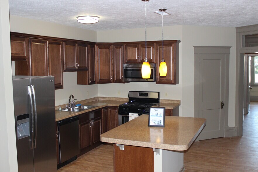 More Photos Of 115 W Jefferson St, Butler Apartments For Sale