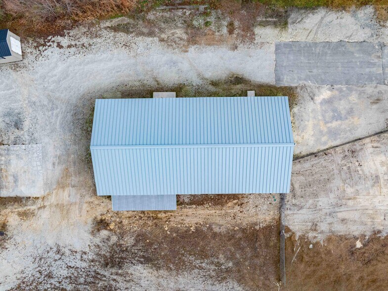 More Photos Of 3261 New Bern Hwy, Jacksonville Light Distribution For Lease