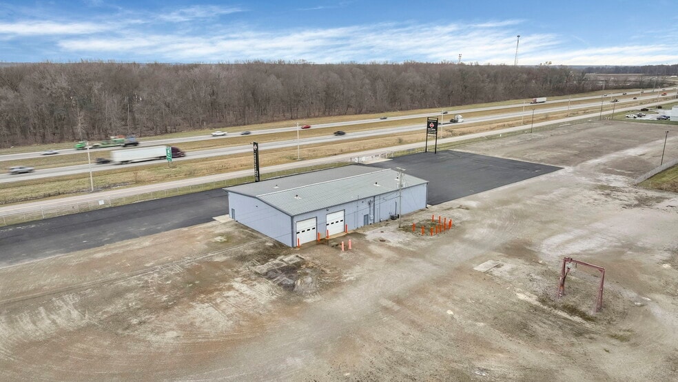 More Photos Of 10967 Columbus Pky, Pataskala Service For Sale