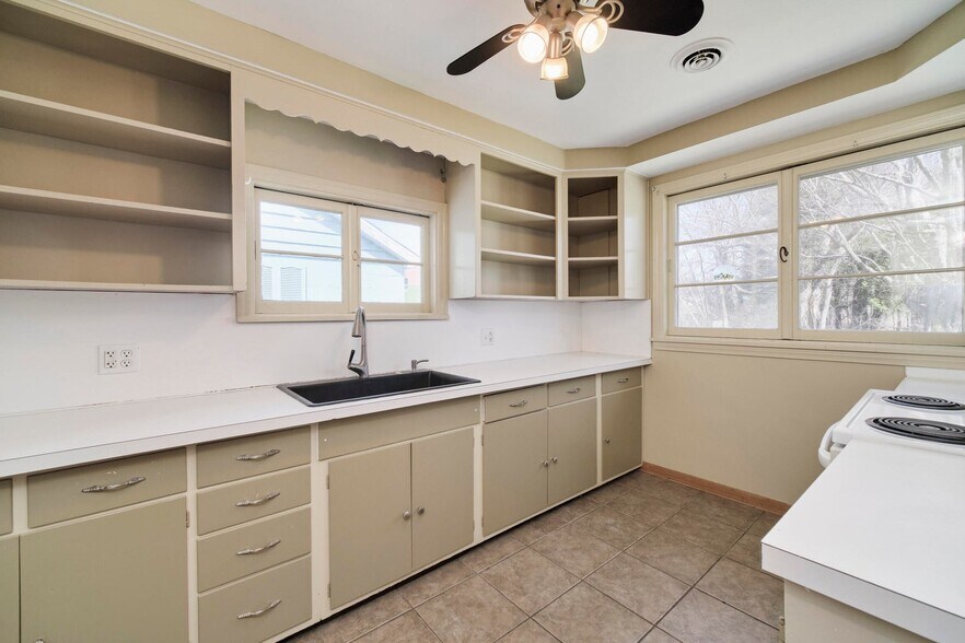 More Photos Of 4990 Main St, Onekama Freestanding For Sale