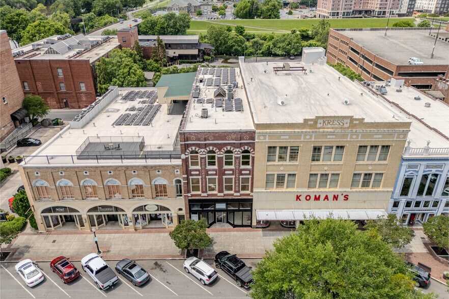 More Photos Of 217 Broad St, Rome Storefront Retail Residential For Sale