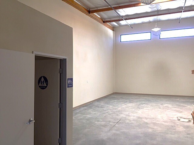 More Photos Of 2626 Lavery Ctr, Newbury Park Warehouse For Lease