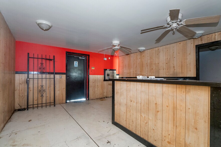 More Photos Of 12 S 111th Ave, Tulsa Service For Lease