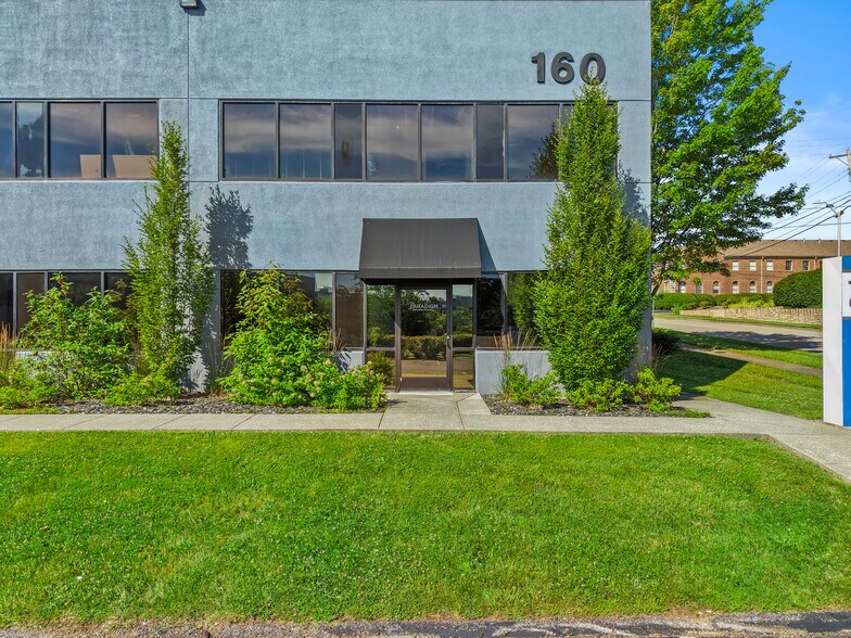 More Photos Of 160 Prosperous Pl, Lexington Medical For Sale