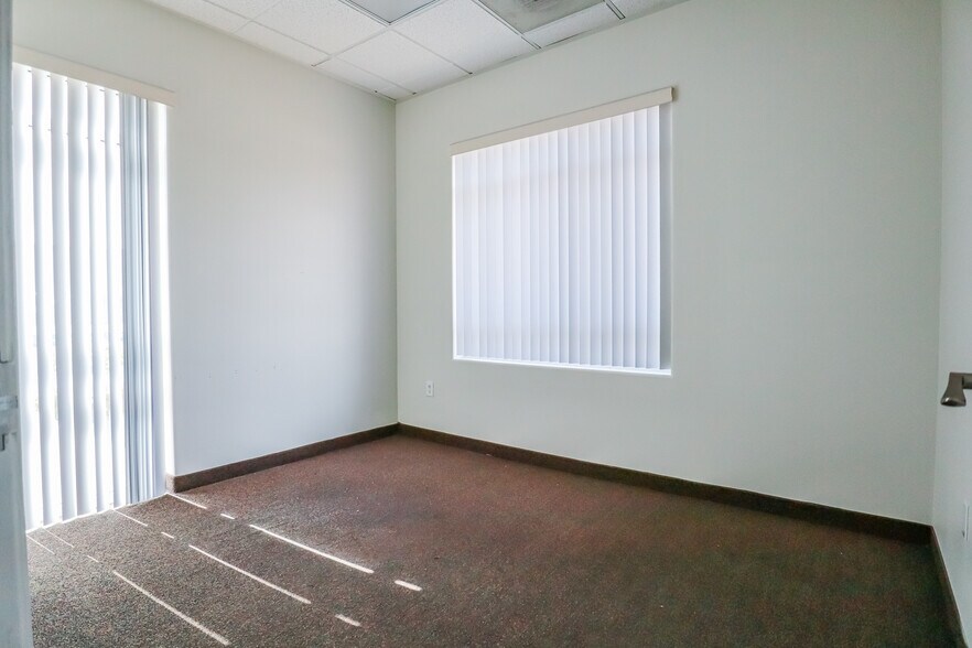 More Photos Of 6640 S Tenaya Way, Las Vegas Light Distribution For Lease