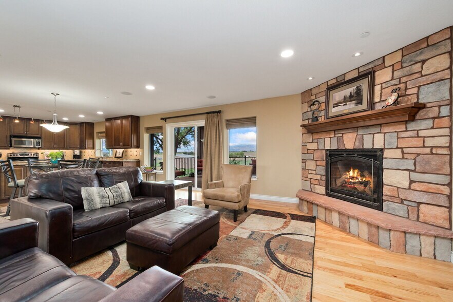 More Photos Of 13299 E County Line Rd, Longmont Flex For Sale