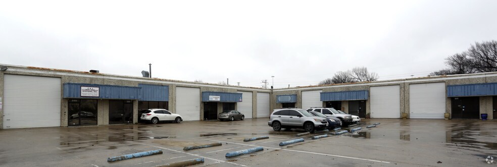 More Photos Of 11252 Goodnight Ln, Dallas Light Manufacturing For Sale